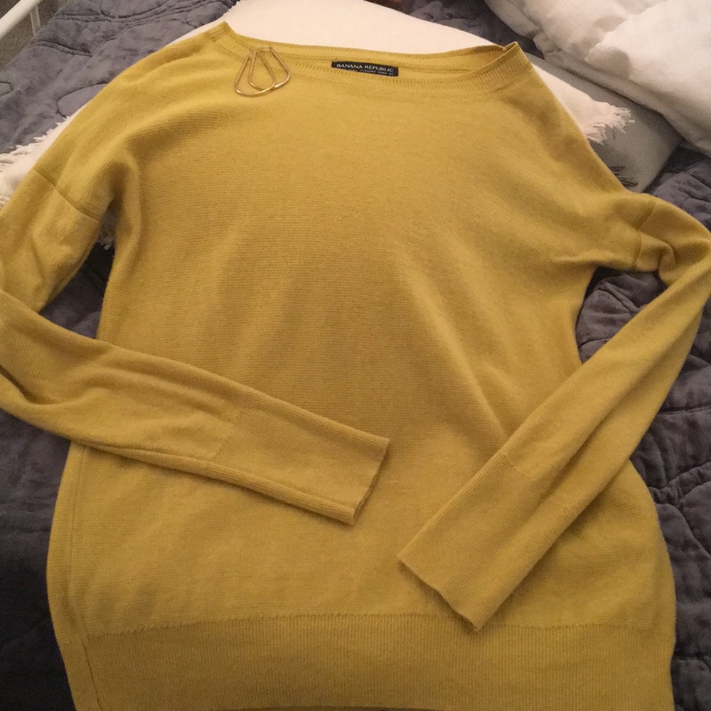 Sweater - Picture 4 of 4